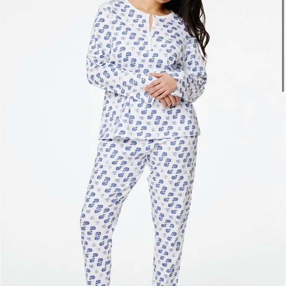 Roller Rabbit Other - Roller Rabbit Moby pajamas